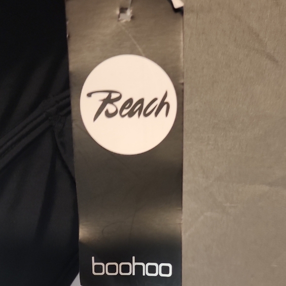 Boohoo NWT Black Cut-Out One Piece Swimsuit - Picture 2 of 10